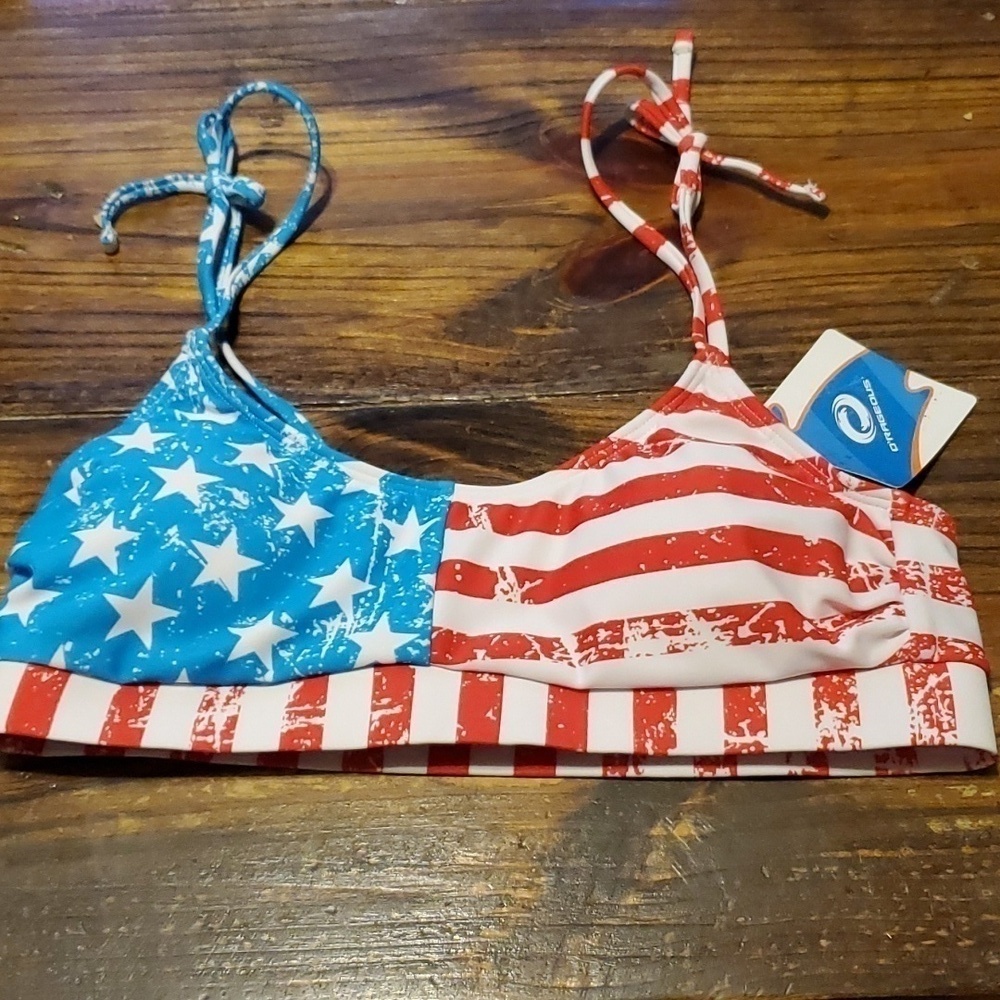 O'Rageous Juniors Swim Top Size Medium NWT